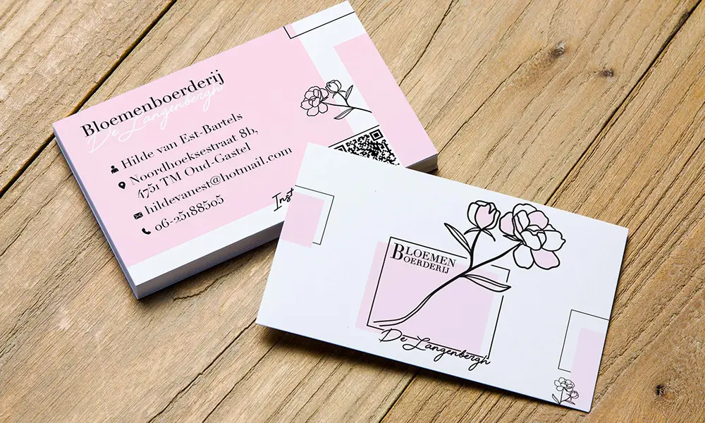 Social Medida_0009_Business-card-mock-up